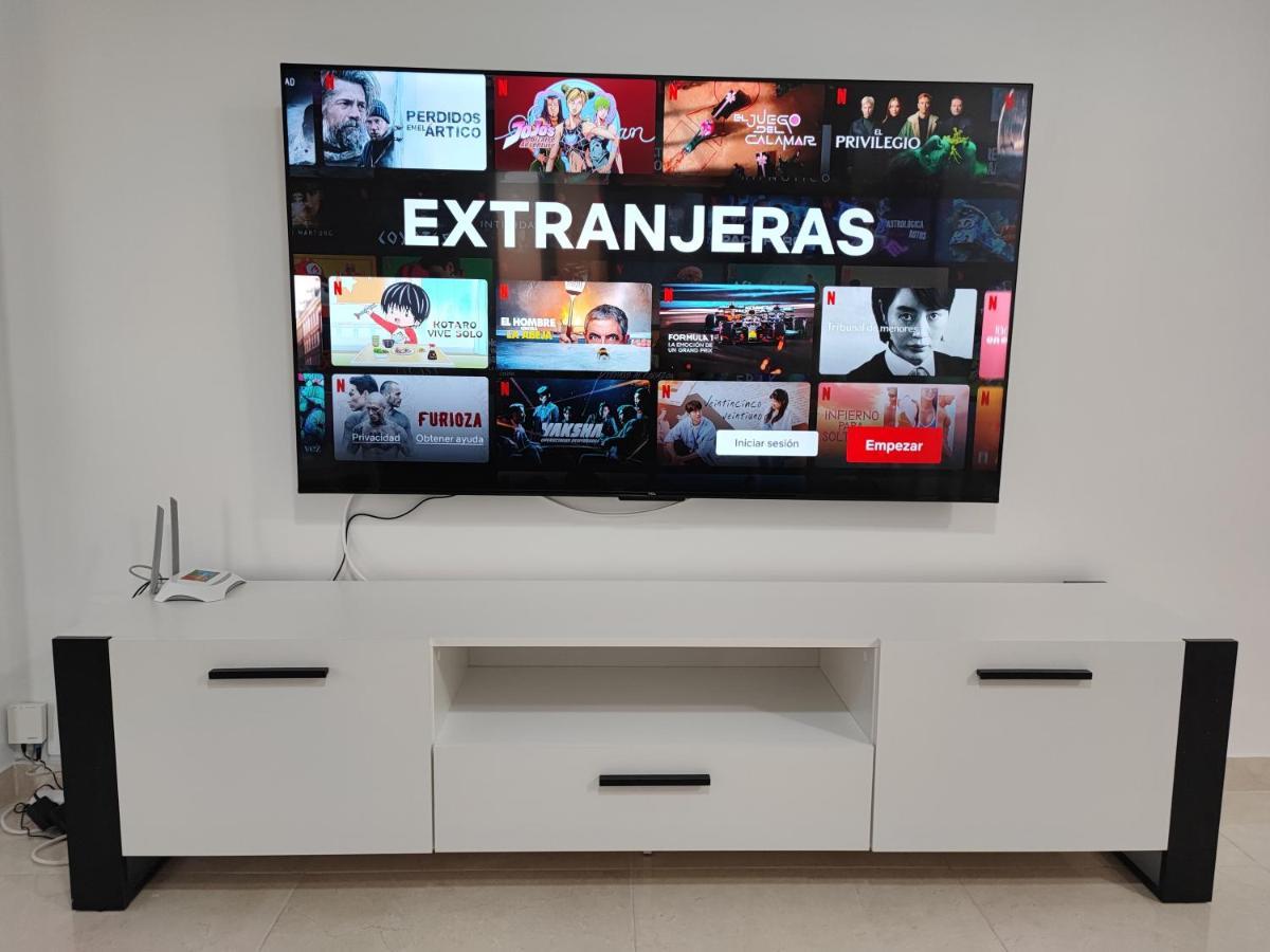 Hercules Paradise 531 Apartamento Con Vistas Al Mar Mediterraneo En Benalmadena A Pasos Del Centro Y Su Vibrante Zona Comercial Disfruta De Una Experiencia Unica En La Costa Del Sol Malaga Andalucia Well-Connected To The Airport מראה חיצוני תמונה