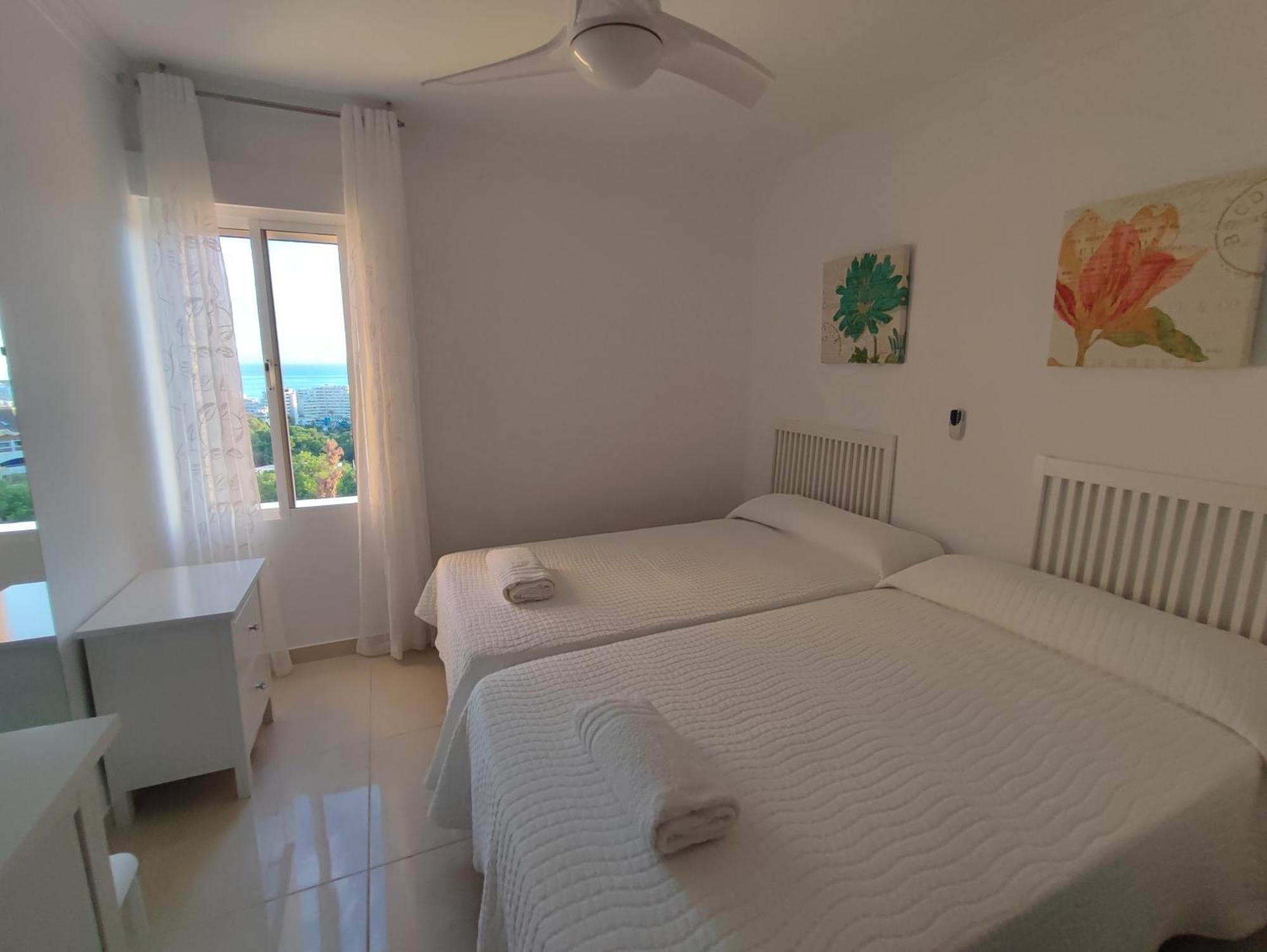 Hercules Paradise 531 Apartamento Con Vistas Al Mar Mediterraneo En Benalmadena A Pasos Del Centro Y Su Vibrante Zona Comercial Disfruta De Una Experiencia Unica En La Costa Del Sol Malaga Andalucia Well-Connected To The Airport מראה חיצוני תמונה
