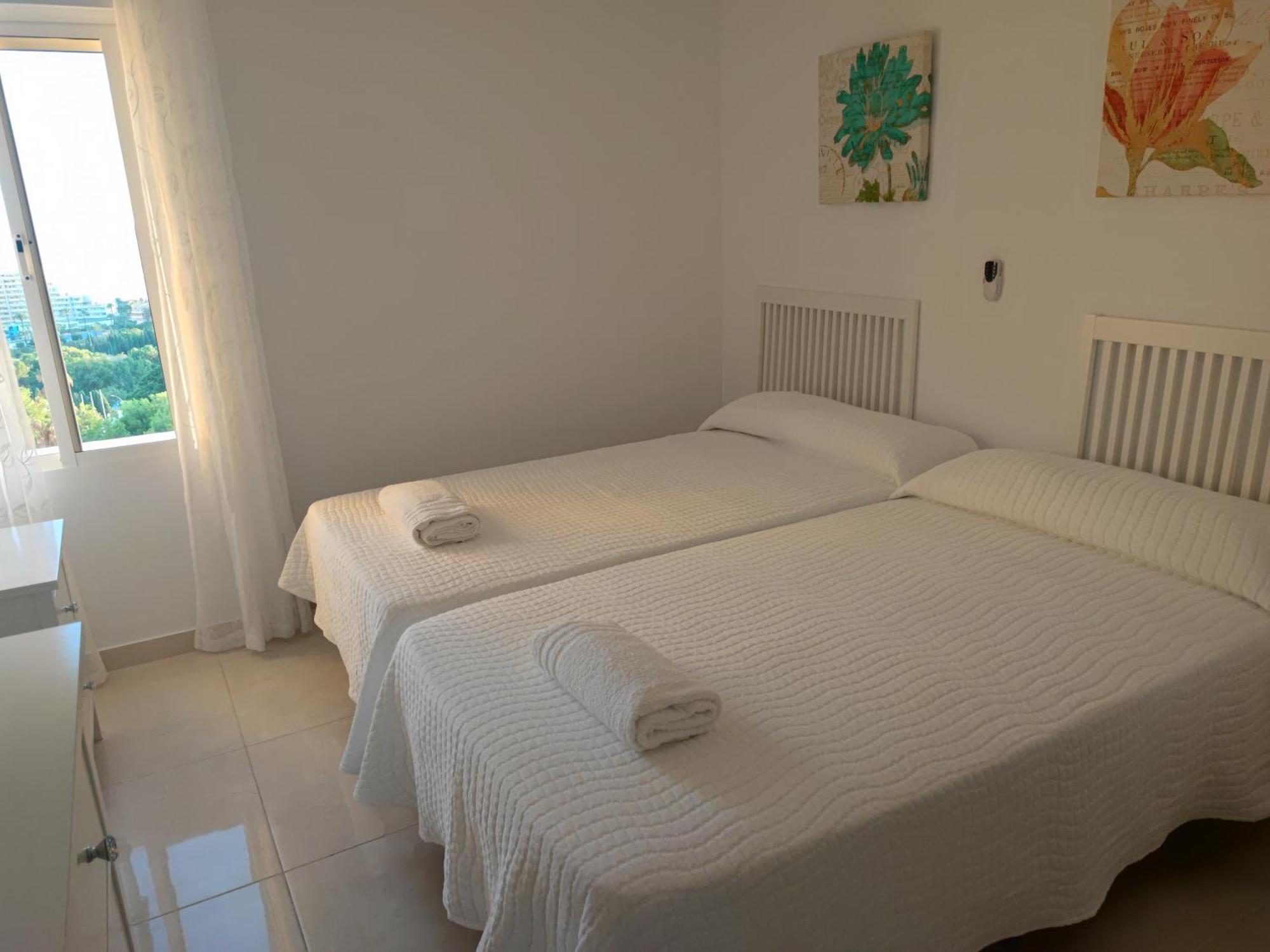 Hercules Paradise 531 Apartamento Con Vistas Al Mar Mediterraneo En Benalmadena A Pasos Del Centro Y Su Vibrante Zona Comercial Disfruta De Una Experiencia Unica En La Costa Del Sol Malaga Andalucia Well-Connected To The Airport מראה חיצוני תמונה