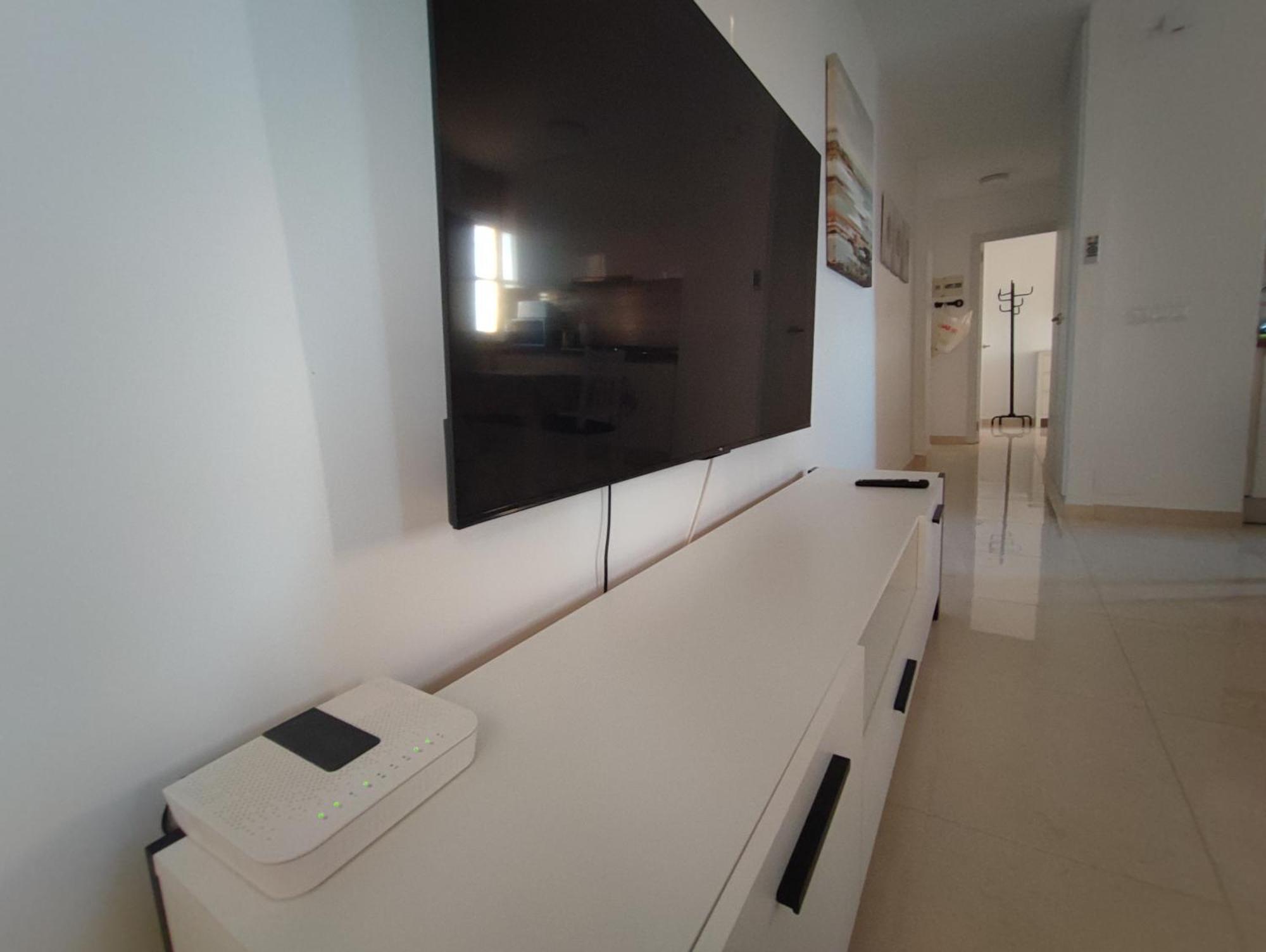 Hercules Paradise 531 Apartamento Con Vistas Al Mar Mediterraneo En Benalmadena A Pasos Del Centro Y Su Vibrante Zona Comercial Disfruta De Una Experiencia Unica En La Costa Del Sol Malaga Andalucia Well-Connected To The Airport מראה חיצוני תמונה